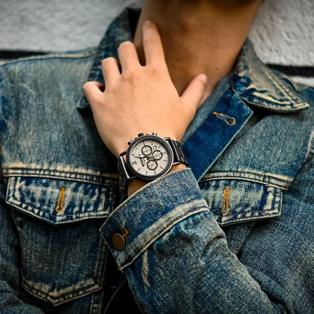 Montre quartz en bois pour hommes avec 3 sous-cadrans, personnalisable.